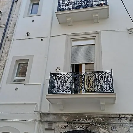 Due Passi Dal Castello Apartment Gioia Del Colle Exterior photo